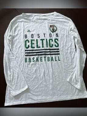 Adidas Boston Celtics Long Sleeve Graphic T-Shirt White XL NBA Basketball Women'